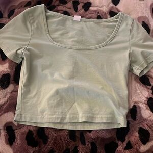 Mint wide U cut crop top